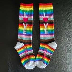 New TMOBILE Tuesday Rainbow Pride Socks LOVE Heart Multicolor Limited Edition